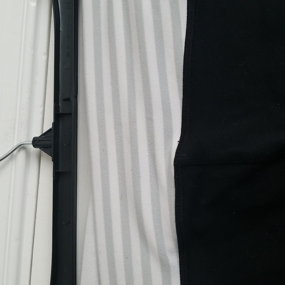 Lululemon Crisscross Waist Flare Cropped Leggings - Picture 8 of 14
